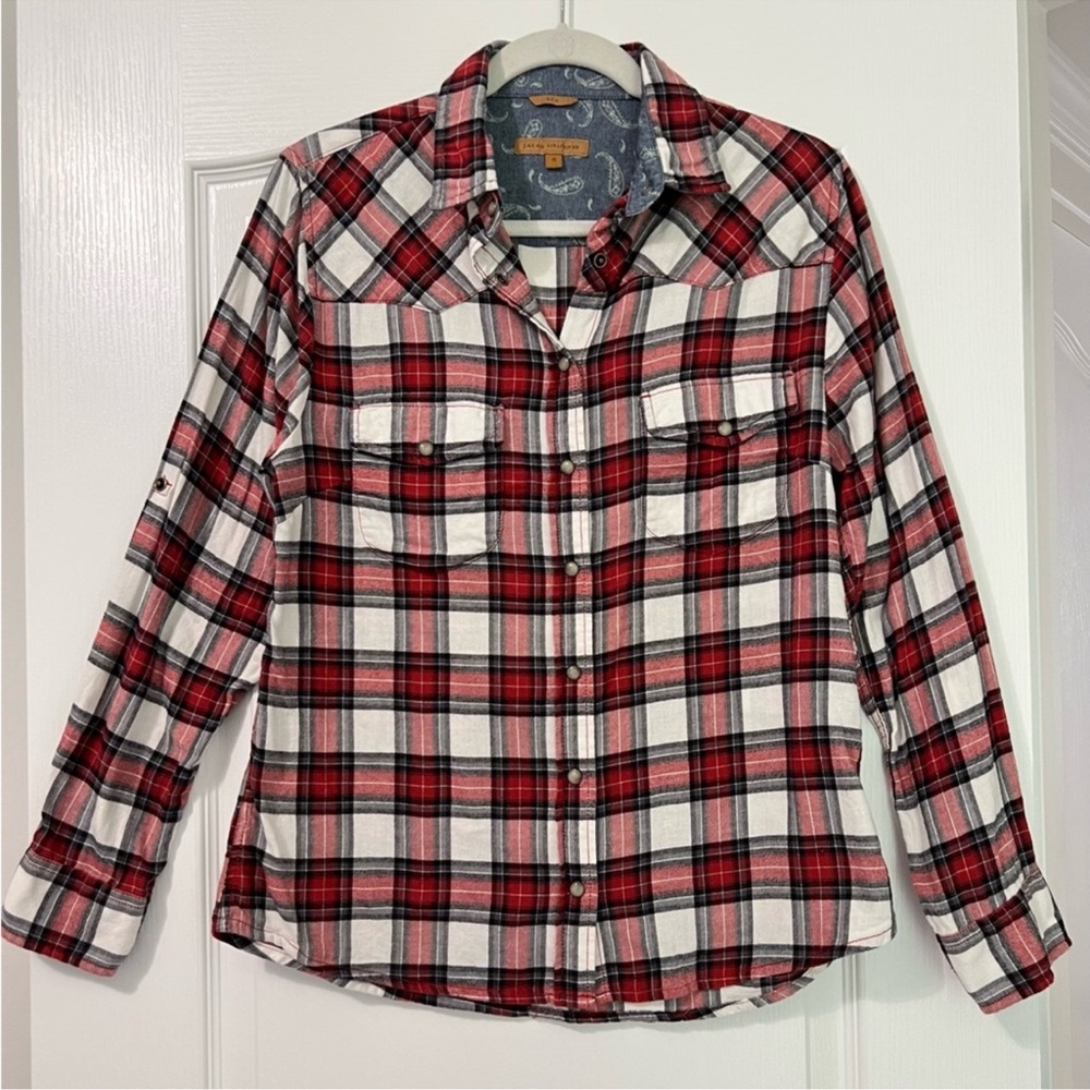 JACHS Girlfriend Bea Black and Red Plaid Long Sleeve Flannel Button Down Shirt